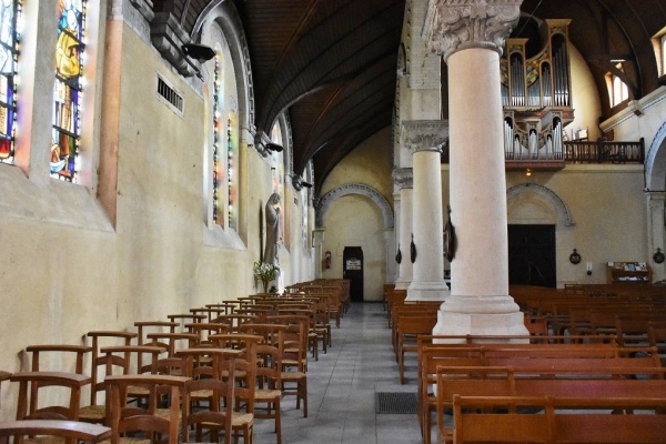 Photo Le Touquet-Paris-Plage - église Sainte Jeanne d'Arc