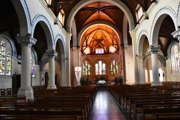 Photo Le Touquet-Paris-Plage - église Sainte Jeanne d'Arc