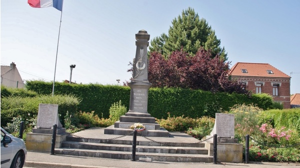 Photo Wizernes - le monument aux morts