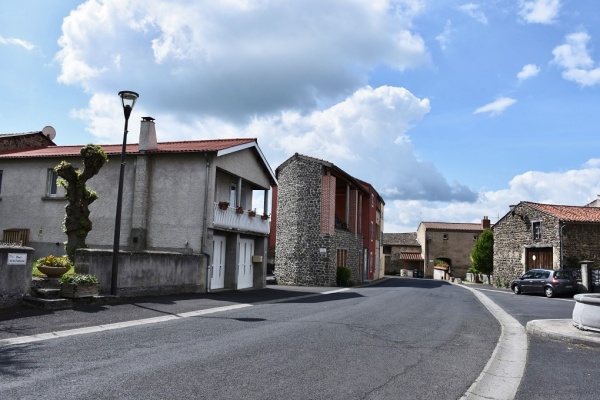 Photo Aulhat-Saint-Privat - le Village