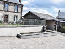 Photo paysage et monuments, Aurières - le Lavoir