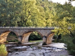 Photo paysage et monuments, Auzat-la-Combelle - Pont sur L'Alagnon