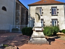 Photo paysage et monuments, Bas-et-Lezat - Monument aux Morts