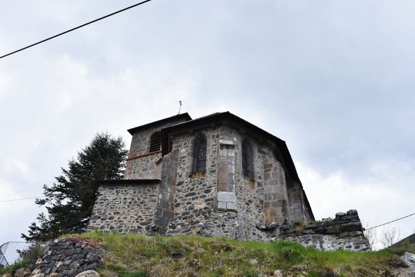 Photo Besse-et-Saint-Anastaise - église Saint Barthelemy