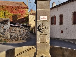 Photo paysage et monuments, Boudes - La Fontaine