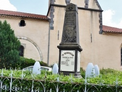 Photo paysage et monuments, Le Broc - le Monument Aux Morts