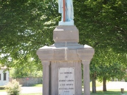 Photo paysage et monuments, Bromont-Lamothe - le monument aux morts