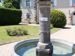 Photo paysage et monuments, Bromont-Lamothe - la fontaine