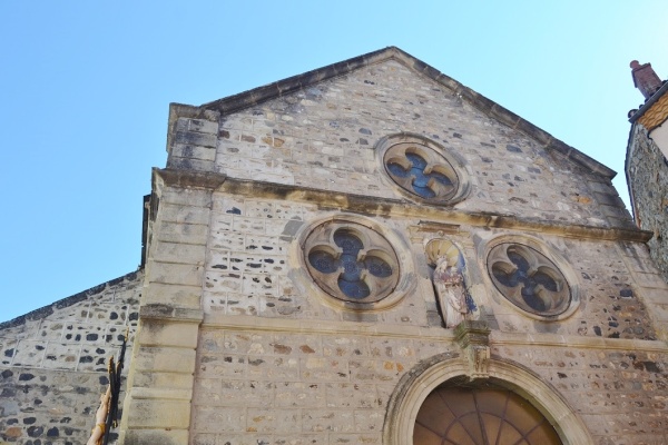 Photo Champeix - église Sainte Croix