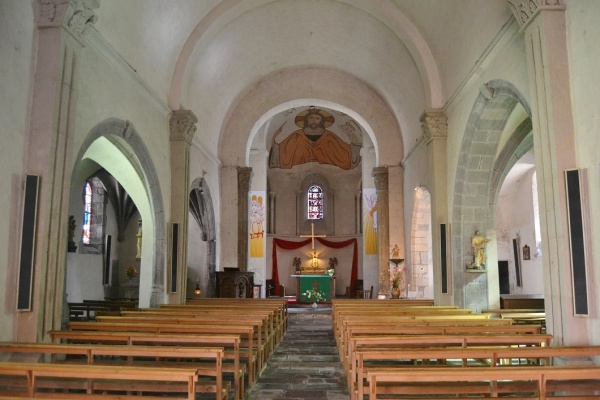 Photo Champeix - église Sainte Croix