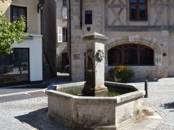 Photo paysage et monuments, Châteldon - Fontaine