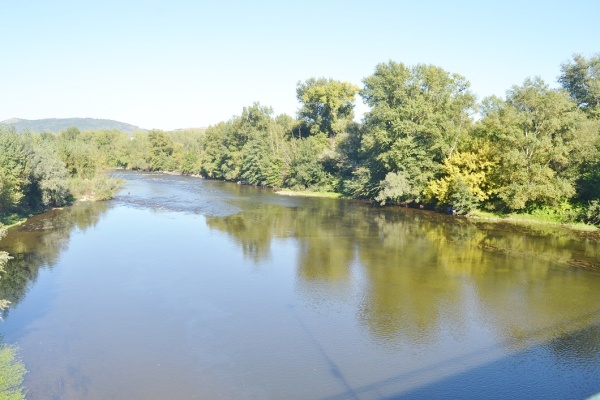 Photo Cournon-d'Auvergne - la rivière