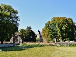 Photo paysage et monuments, Effiat - Château d'Effiat et Ancienne école Royale Militaire