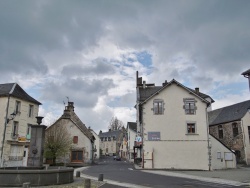 Photo paysage et monuments, Égliseneuve-d'Entraigues - le Village