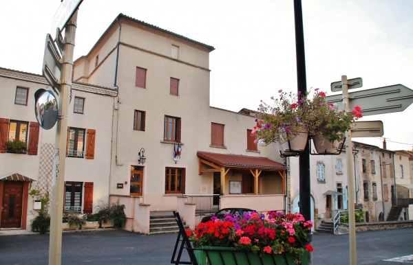 Photo Gignat - La Mairie