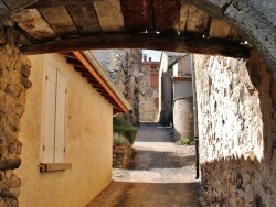 Photo paysage et monuments, Mareugheol - Rue de L'église