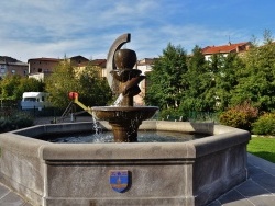 Photo paysage et monuments, Les Martres-de-Veyre - La Fontaine