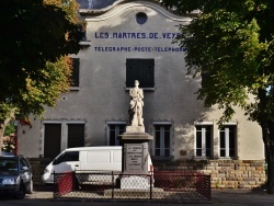 Photo paysage et monuments, Les Martres-de-Veyre - Monument aux Morts