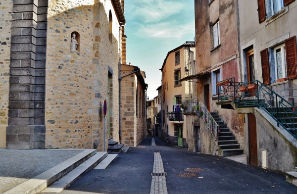 Photo Les Martres-de-Veyre - La Ville