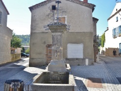 Photo paysage et monuments, Meilhaud - la fontaine