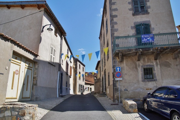 Photo Mirefleurs - le Village