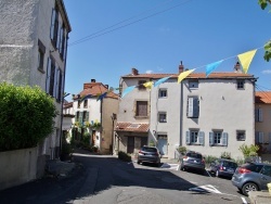 Photo paysage et monuments, Mirefleurs - le Village