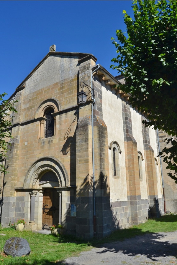 Photo Montaigut-le-Blanc - église Saint Blaise