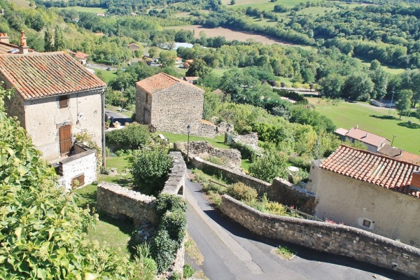 Photo Montaigut-le-Blanc - la commune