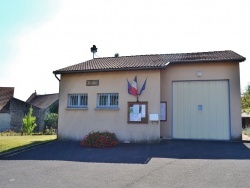 Photo paysage et monuments, Montpensier - La Mairie