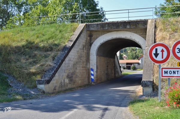 Photo Montpensier - Le Village