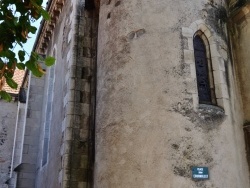 Photo paysage et monuments, Neschers - L'église