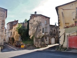 Photo paysage et monuments, Neschers - Le Village