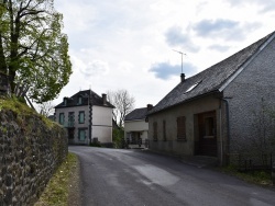 Photo paysage et monuments, Olby - le Village