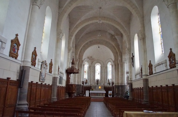 Photo Olby - église Saint Pierre