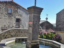 Photo paysage et monuments, Olloix - la fontaine