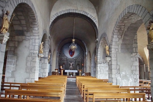 Photo Orcines - église Saint Julien