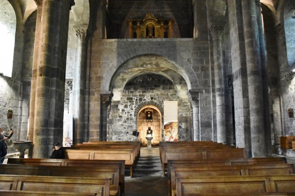 Photo Orcival - église Notre Dame