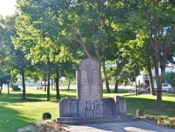 Photo paysage et monuments, Pérignat-lès-Sarliève - le monument aux morts