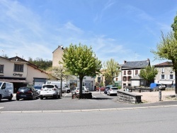 Photo paysage et monuments, Pontgibaud - le Village