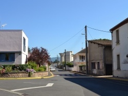 Photo paysage et monuments, Puy-Guillaume - Le Village