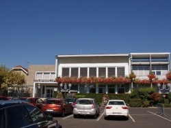 Photo paysage et monuments, Puy-Guillaume - La Mairie