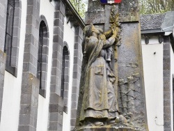Photo paysage et monuments, Rochefort-Montagne - le Monument Aux Morts