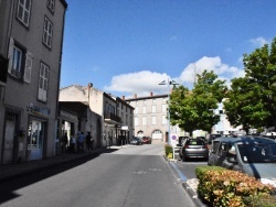 Photo paysage et monuments, Saint-Amant-Tallende - le Village