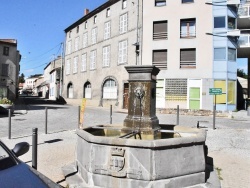 Photo paysage et monuments, Saint-Amant-Tallende - la Fontaine