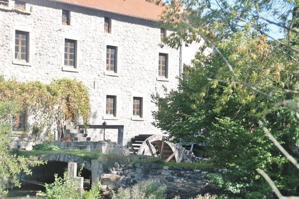 Photo Saint-Cirgues-sur-Couze - la roue à eau