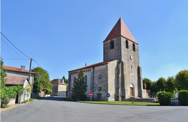 Photo Saint-Clément-de-Régnat - église saint Clément