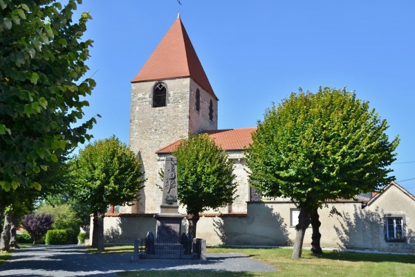 Photo Saint-Clément-de-Régnat - église saint Clément