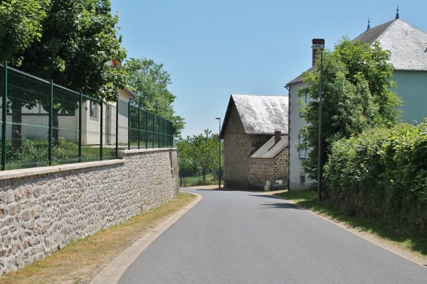 Photo Saint-Étienne-des-Champs - le village