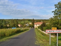 Photo paysage et monuments, Saint-Martin-des-Plains - Entrée du Village
