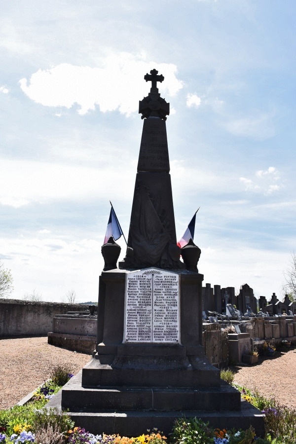 Photo Saint-Pierre-le-Chastel - le Monument Aux Morts